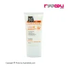کرم ضد آفتاب بی رنگ Pharma Sunscreen، با SPF 50 به خوبی از پوست‌های حساس در برابر 98 درصد اشعه‌های مضر خورشید مراقبت می‌کند.